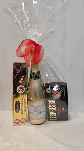 מארז יין ושוקולדים