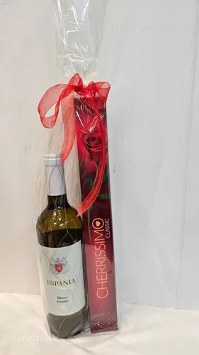 מארז יין ושוקולד